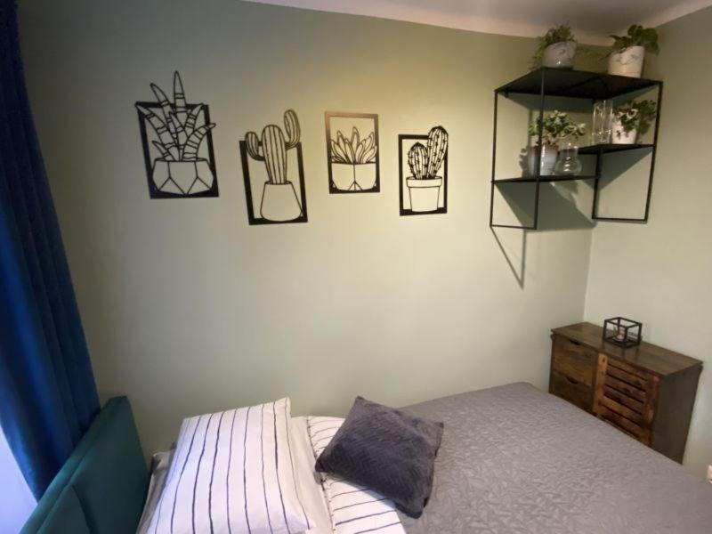 Apartament ,, Sen I Kawa" - Komfortowy Nocleg W Sercu Aglomeracji Bytom Exterior photo